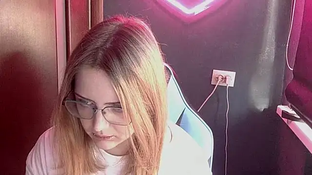 EnsuingPetal online show from June 6, 2:44 pm