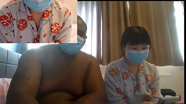 Snapshot of oysteramore chatting on June 30, 2:51 pm oysteramore online show from June 30, 2:51 pm