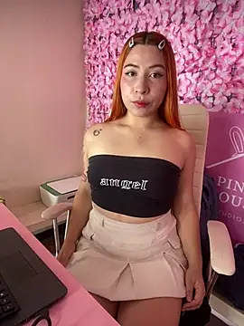 Lindsay Arygame online show from August 3, 3:05 pm