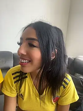 Snapshot of pursena_ chatting on July 7, 7:18 pm pursena online show from July 7, 7:18 pm