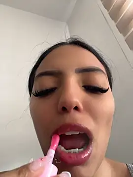 Snapshot of pursena_ chatting on July 10, 5:59 pm pursena online show from July 10, 5:59 pm