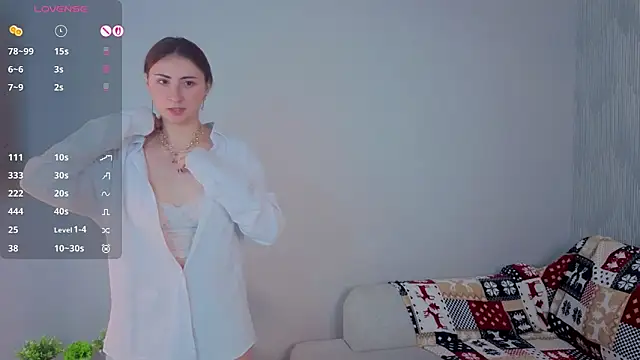 LoiseWuellenweber online show from June 12, 1:04 am
