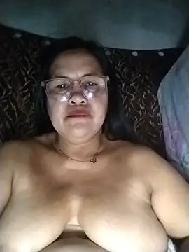 Snapshot of ClassyLady51 chatting on August 3, 4:22 pm ClassyLady51 online show from August 3, 4:22 pm