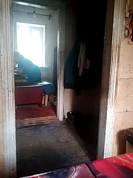 Snapshot of oksana72 chatting on September 28, 6:41 am oksana72 online show from September 28, 6:41 am