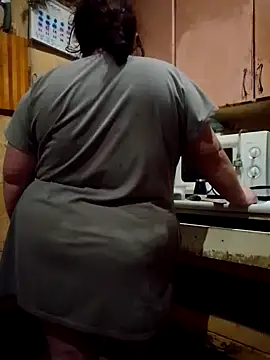 Snapshot of oksana72 chatting on February 17, 8:37 pm oksana72 online show from February 17, 8:37 pm