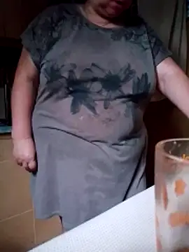 Snapshot of oksana72 chatting on June 13, 6:44 am oksana72 online show from June 13, 6:44 am