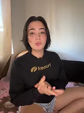 Snapshot of sweetchloe__ chatting on June 26, 7:18 pm sweetchloe online show from June 26, 7:18 pm