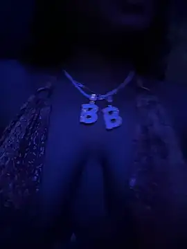Brebree8 online show from June 9, 7:09 am