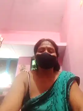 Snapshot of YAMUNA_033 chatting on June 20, 9:01 am YAMUNA 033 online show from June 20, 9:01 am