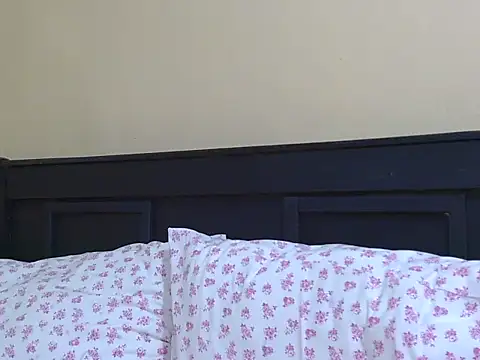 kinkydolll online show from July 1, 6:26 am