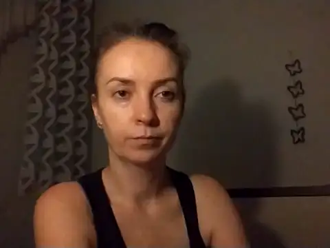 Snapshot of JenniferAlone chatting on July 15, 8:14 pm JenniferAlone online show from July 15, 8:14 pm