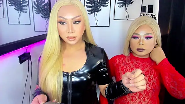 QUEEN OF ALL DOM online show from June 9, 4:46 am