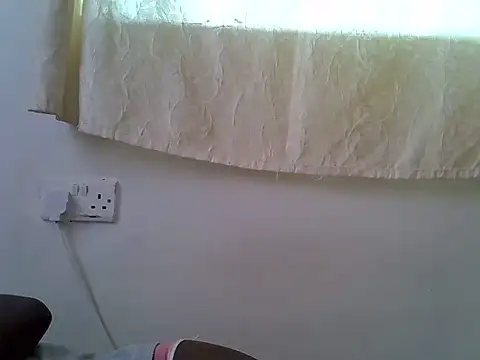 Snapshot of smile_lily chatting on August 5, 9:23 am smile lily online show from August 5, 9:23 am