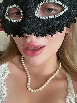 AlexandraMoore03 online show from June 23, 12:03 pm