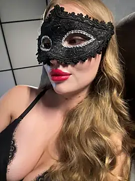 AlexandraMoore03 online show from July 4, 5:30 pm
