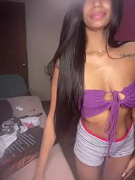 Snapshot of anamayla1 chatting on June 23, 1:25 am anamayla1 online show from June 23, 1:25 am