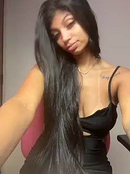 Snapshot of anamayla1 chatting on July 8, 11:42 pm anamayla1 online show from July 8, 11:42 pm