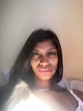 Snapshot of anamayla1 chatting on July 14, 1:50 pm anamayla1 online show from July 14, 1:50 pm