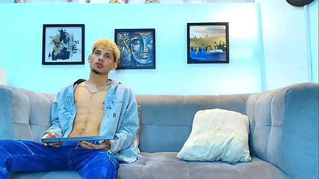 Snapshot of Hot_skinny_guys chatting on July 22, 1:30 am Hot skinny guys online show from July 22, 1:30 am