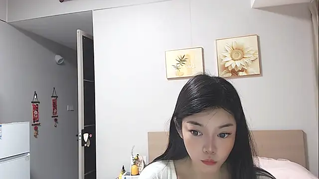 lucky-xiaolu online show from June 15, 7:43 am