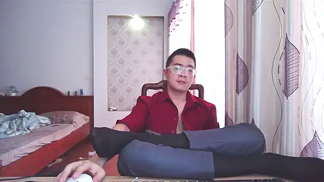 iamtobias online show from July 21, 5:54 am