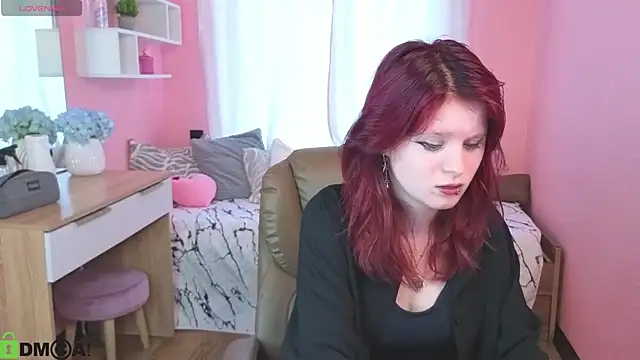 Snapshot of Fox__Cute chatting on July 9, 1:09 am Fox Cute online show from July 9, 1:09 am