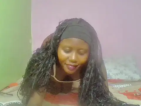 Snapshot of cute_bee chatting on June 15, 2:52 pm cute bee online show from June 15, 2:52 pm