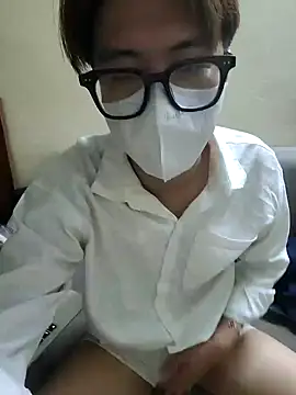 Snapshot of bebikoie3778 chatting on July 14, 2:34 pm bebikoie3778 online show from July 14, 2:34 pm
