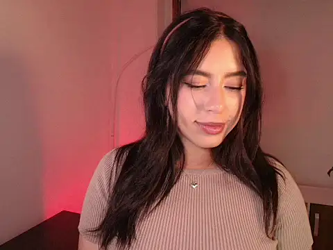 Isa vargas  online show from July 22, 12:35 am