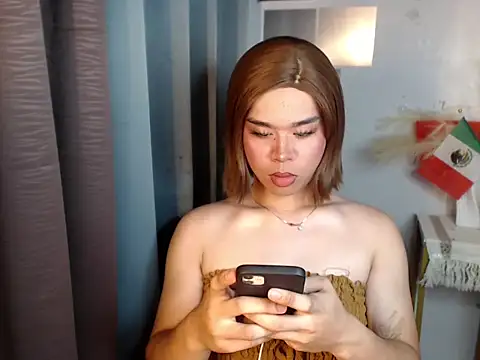 Snapshot of Horny_HoneyX chatting on July 8, 7:46 am Horny HoneyX online show from July 8, 7:46 am