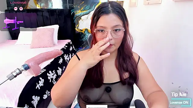 Snapshot of Miss_Kloee chatting on July 25, 7:11 pm Miss Kloee online show from July 25, 7:11 pm
