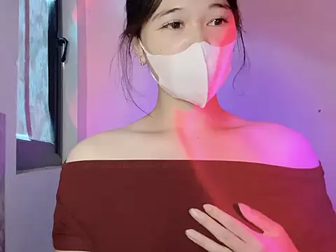 Snapshot of miumiubeauty chatting on July 3, 4:52 am miumiubeauty online show from July 3, 4:52 am