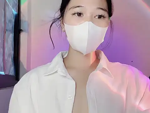 Snapshot of miumiubeauty chatting on July 7, 9:02 am miumiubeauty online show from July 7, 9:02 am