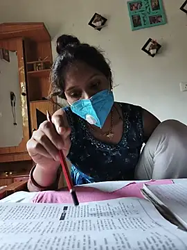 ranigupta72 online show from July 18, 9:57 am