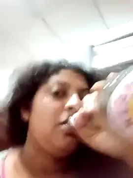 officequeen online show from June 11, 5:55 pm