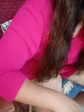 Snapshot of divya-222 chatting on June 28, 4:57 pm divya-222 online show from June 28, 4:57 pm