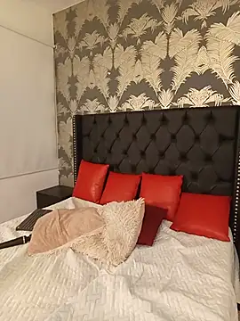 Snapshot of Aurora_Luxx chatting on July 28, 3:32 pm Aurora Luxx online show from July 28, 3:32 pm