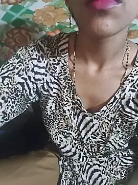 Cute Merry   online show from July 27, 7:15 am