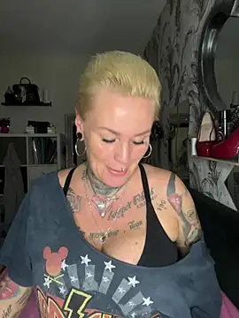 InkedMissLaBaehm online show from August 2, 11:14 pm