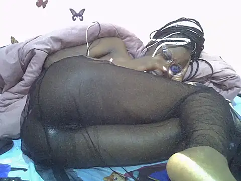 Snapshot of pretty_renor chatting on July 4, 11:38 am pretty renor online show from July 4, 11:38 am