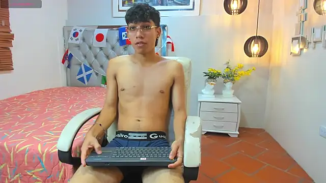 Snapshot of Jake_Falcon chatting on June 23, 11:41 am Jake Falcon online show from June 23, 11:41 am