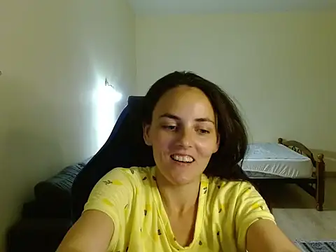 Snapshot of OliviaTheS chatting on June 15, 8:00 pm OliviaTheS online show from June 15, 8:00 pm