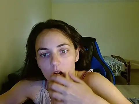 OliviaTheS online show from June 25, 8:02 pm