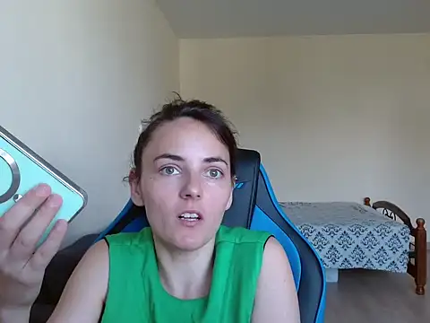 OliviaTheS online show from June 27, 9:25 am
