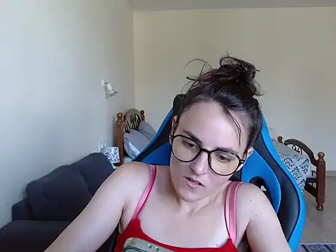 OliviaTheS online show from June 28, 10:21 am