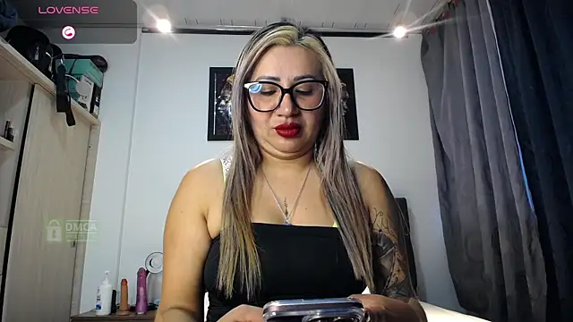 Im Shantal69 online show from June 20, 11:07 pm