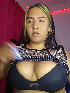 Snapshot of IamAmbar01 chatting on June 28, 1:33 am IamAmbar01 online show from June 28, 1:33 am