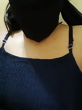 cute-Avni-20 online show from June 11, 3:32 pm