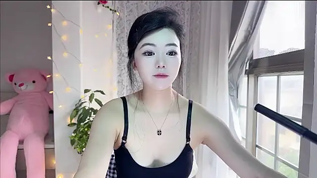inlkitten online show from June 17, 8:17 am