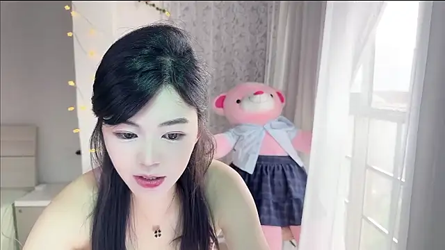 inlkitten online show from June 18, 9:14 am